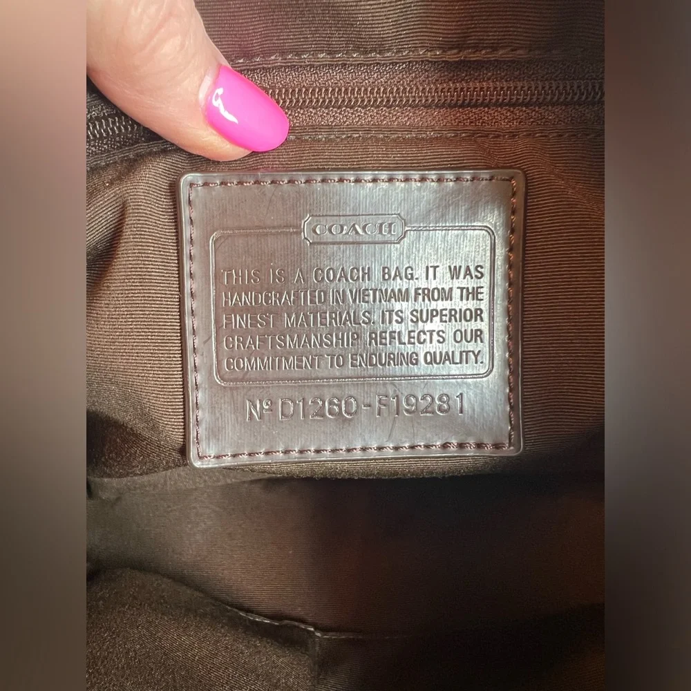 Authentic Coach bag - Picture 11 of 15
